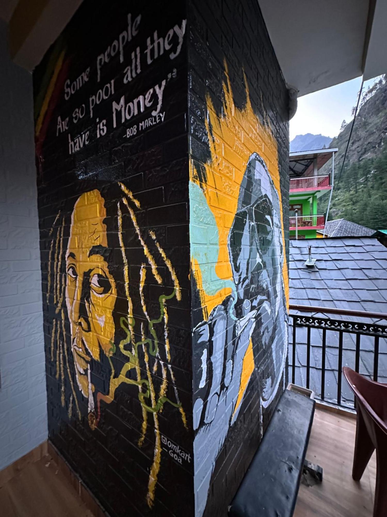 Pahadirovers Homestay & Cafe Kasol Kültér fotó