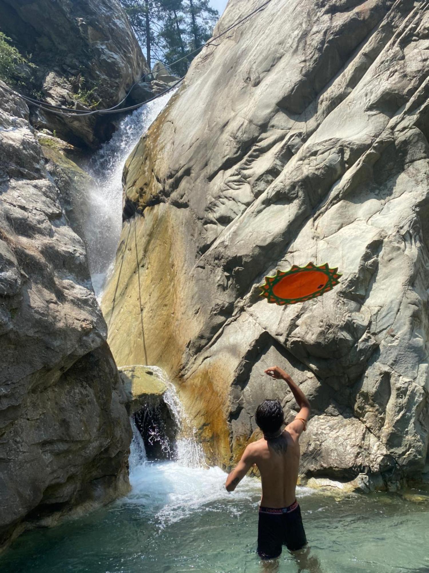 Pahadirovers Homestay & Cafe Kasol Kültér fotó