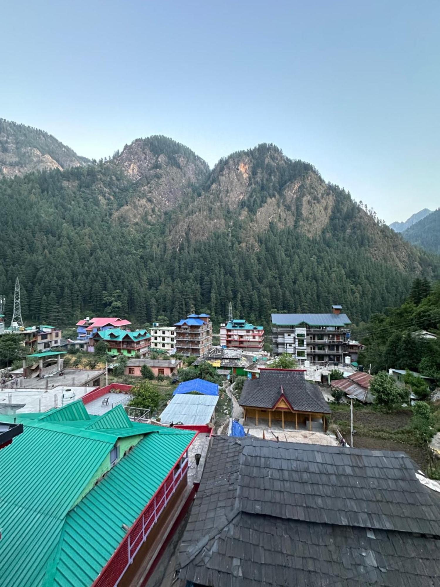 Pahadirovers Homestay & Cafe Kasol Kültér fotó