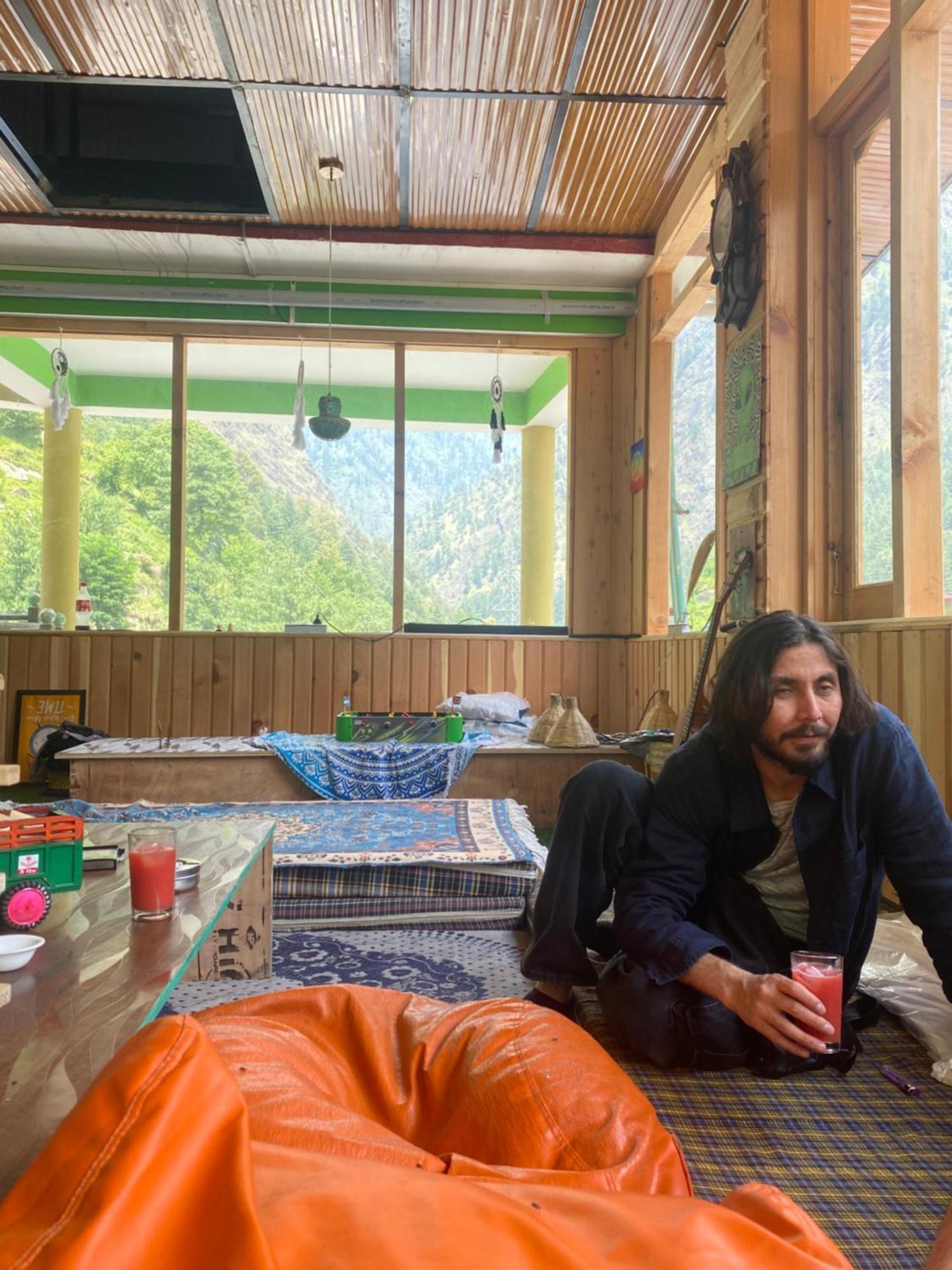 Pahadirovers Homestay & Cafe Kasol Kültér fotó