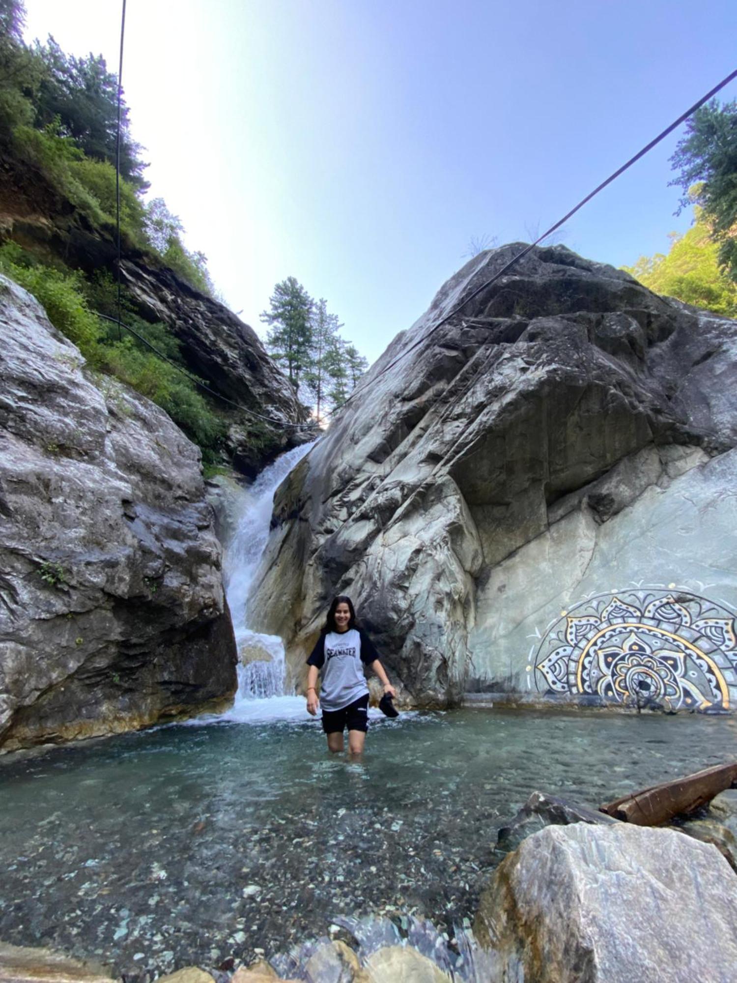 Pahadirovers Homestay & Cafe Kasol Kültér fotó